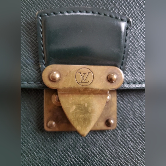 Fantastic Louis Vuitton dark green taiga leather briefcase - Picture 2 of 6